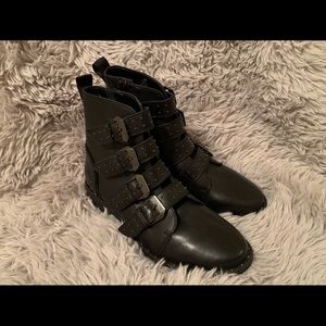NWT Steve Madden | Pursue Buckle Booties size 5.5
